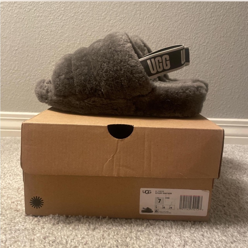 UGG fluff yeah gray - Picture 2 of 3
